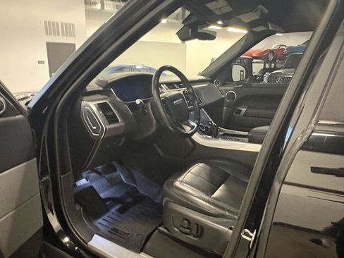 Used 2018 Land Rover Range Rover Sport HSE AWD/4WD image 12