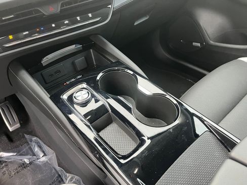 Used 2024 Buick Envision Sport Touring image 41