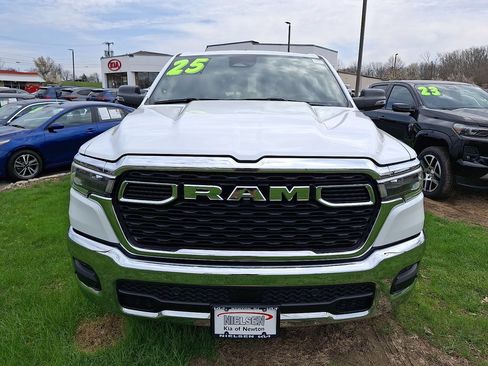 Used 2025 RAM 1500 Big Horn AWD/4WD image 21