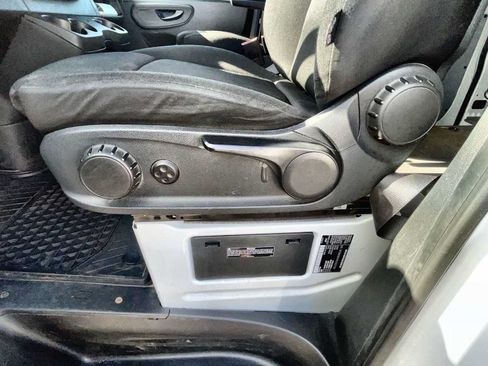 Used 2020 Mercedes-Benz Sprinter 2500 image 14