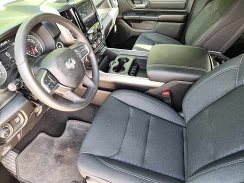 New 2026 RAM 1500 Express AWD/4WD image 12