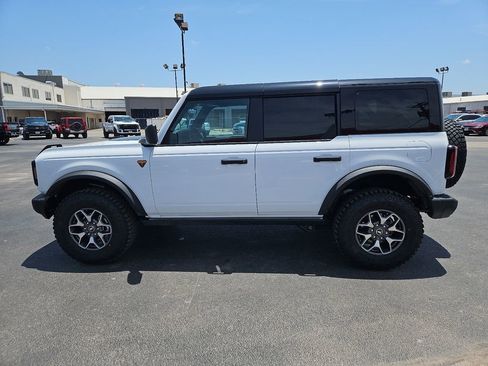 New 2025 Ford Bronco Badlands image 7