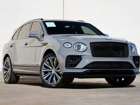Used 2022 Bentley Bentayga AWD/4WD image 62