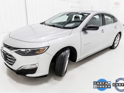 Used 2020 Chevrolet Malibu LS image 2