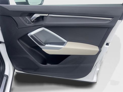 Used 2022 Audi Q3 2.0T Premium w/ Convenience Package image 49