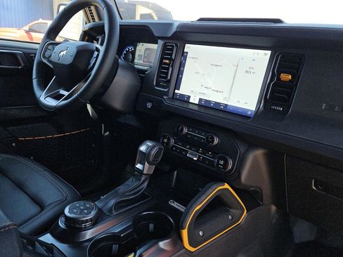Used 2024 Ford Bronco Badlands AWD/4WD image 32