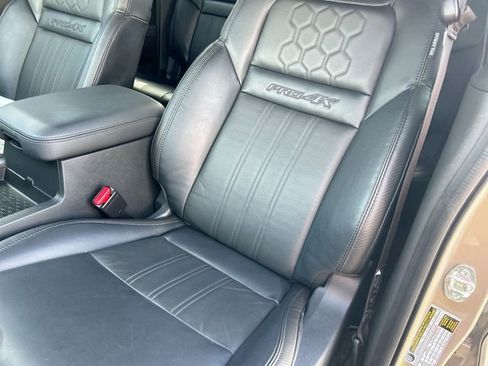 Used 2022 Nissan Frontier PRO-4X w/ Pro-4X Premium Package image 15