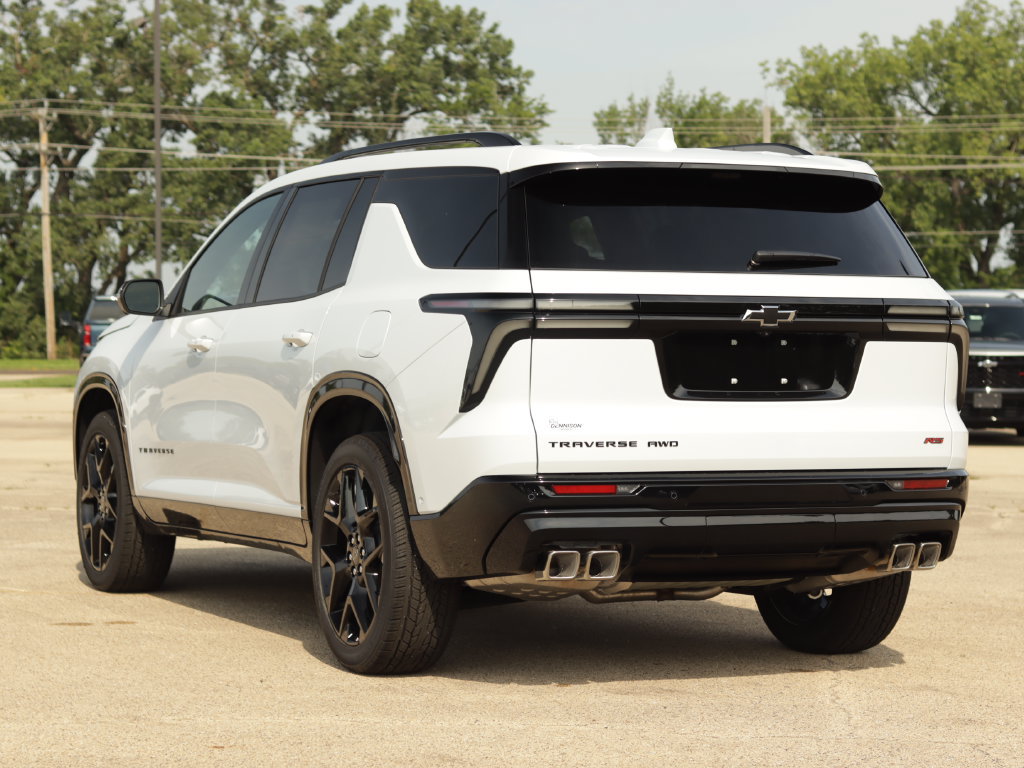 New 2026 Chevrolet Traverse RS w/ LPO, Floor Liner Package AWD/4WD image 5