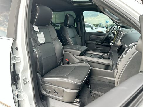 New 2025 RAM 3500 Limited image 20