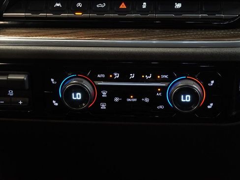 Used 2024 Chevrolet Silverado 1500 LT w/ Convenience Package II image 20