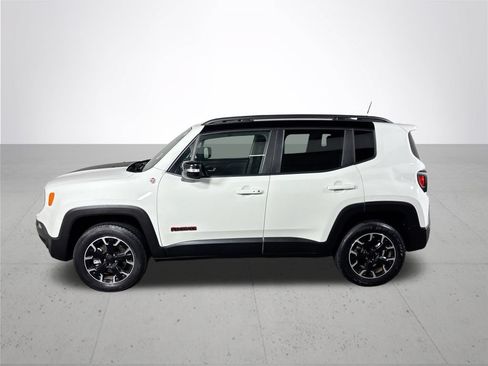 Used 2023 Jeep Renegade Trailhawk w/ Trailer Tow Group AWD/4WD image 9