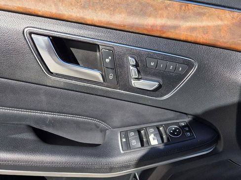 Used 2015 Mercedes-Benz E 350 4MATIC Sedan image 29
