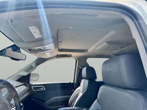 Used 2015 GMC Yukon Denali w/ Open Road Package RWD image 4