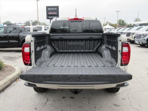 New 2026 GMC Canyon Elevation image 6