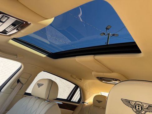 Used 2014 Bentley Flying Spur W12 image 26