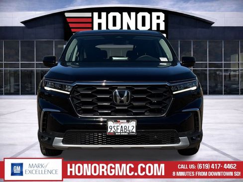 Used 2025 Honda Pilot EX-L image 8