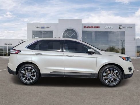 Used 2018 Ford Edge Titanium w/ Equipment Group 301A AWD/4WD image 2
