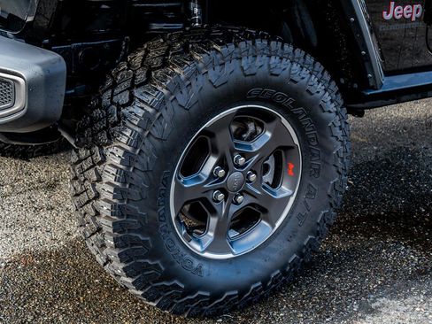 Used 2022 Jeep Gladiator Rubicon w/ Trailer Tow Package image 16