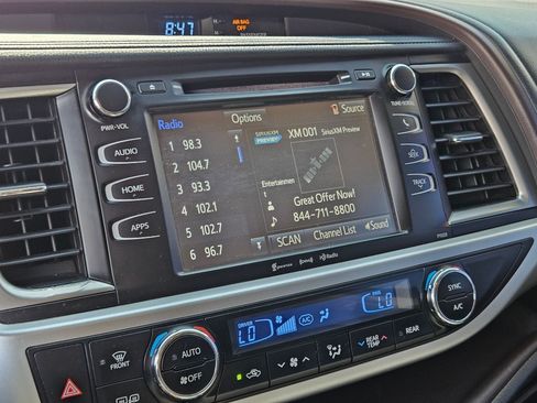 Used 2017 Toyota Highlander Plus w/ Protection Package #3 FWD image 19