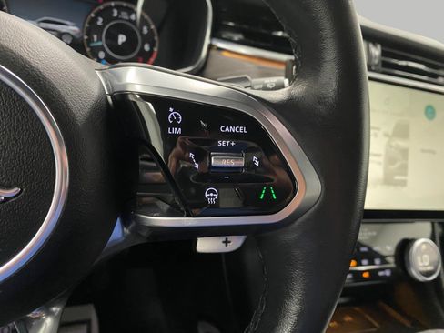 Used 2023 Jaguar F-PACE S AWD/4WD image 17