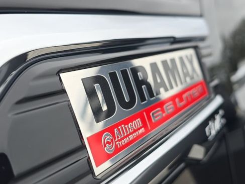 Used 2022 GMC Sierra 2500 Denali w/ Denali Ultimate Package image 9