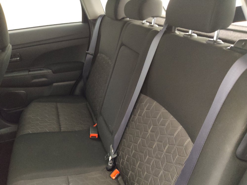 Used 2025 Mitsubishi Outlander Sport LE AWD/4WD image 18