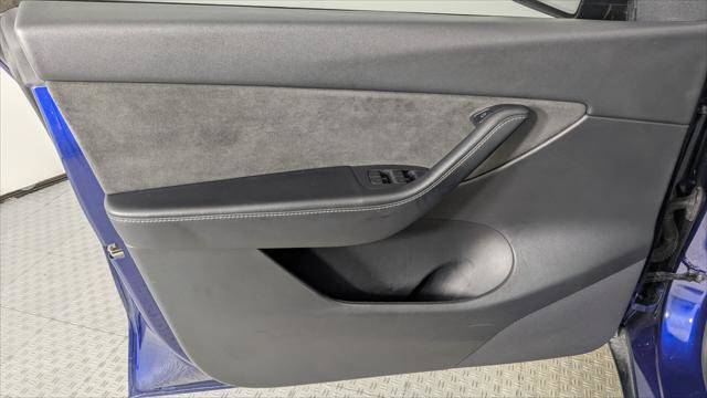 Used 2021 Tesla Model Y Long Range AWD/4WD image 12