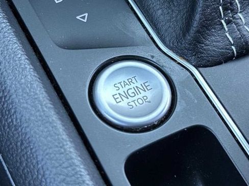 Used 2021 Volkswagen Atlas SE w/ Panoramic Sunroof Package image 21