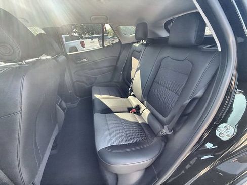 Used 2025 Chevrolet Trax LT FWD image 23