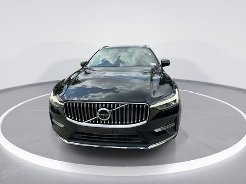 Used 2023 Volvo XC60 B5 Ultimate AWD/4WD image 3