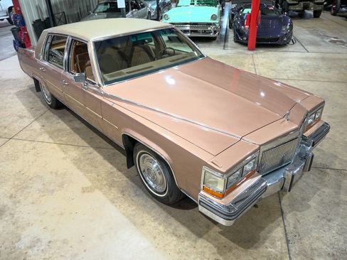 Used 1989 Cadillac Brougham image 14