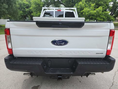 Used 2019 Ford F250 XL w/ Power Equipment Group RWD image 6