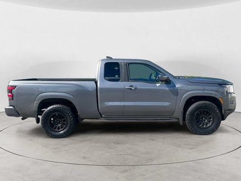 Used 2022 Nissan Frontier SV w/ Technology Package AWD/4WD image 6