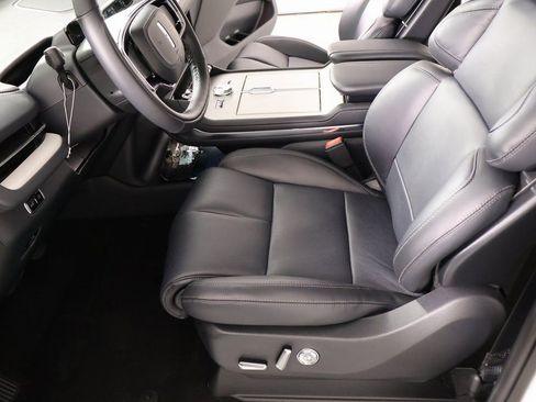 New 2026 Lincoln Navigator Reserve w/ Jet Appearance Package AWD/4WD image 11