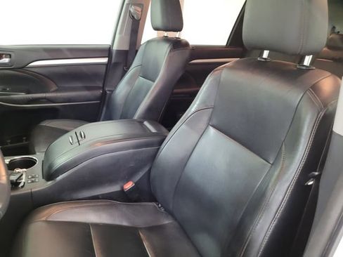 Used 2016 Toyota Highlander XLE image 7