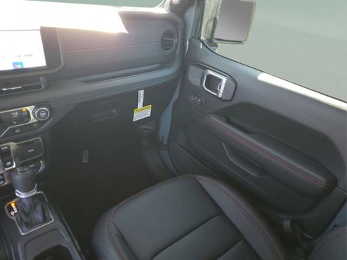 New 2026 Jeep Wrangler Rubicon w/ Technology Group image 7