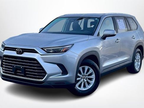 Used 2024 Toyota Grand Highlander AWD image 2