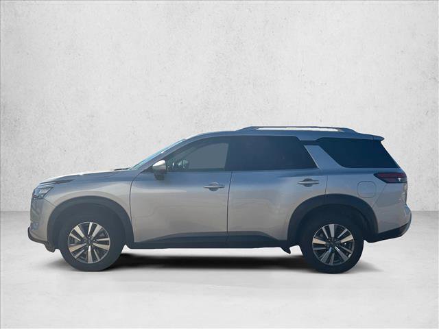 Used 2025 Nissan Pathfinder SL FWD image 8