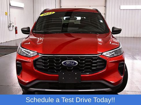 Used 2025 Ford Escape ST-Line w/ Tech Pack #1 AWD/4WD image 2