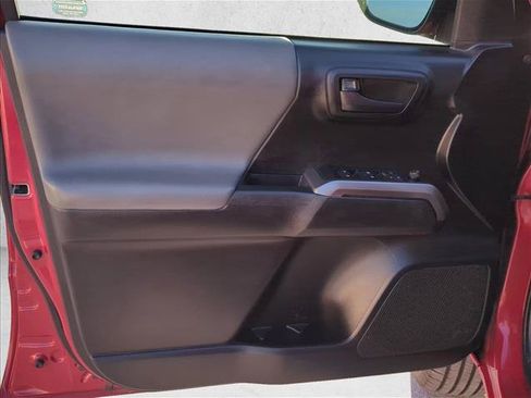 Used 2022 Toyota Tacoma SR5 RWD image 6