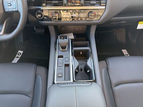 New 2026 Nissan Pathfinder SL w/ SL Premium Package FWD image 26