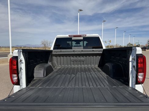 Used 2025 GMC Sierra 1500 Elevation w/ Preferred Package image 5