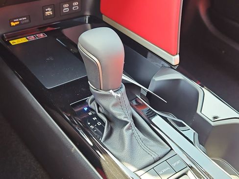 New 2026 Toyota Camry Hybrid AWD/4WD image 17