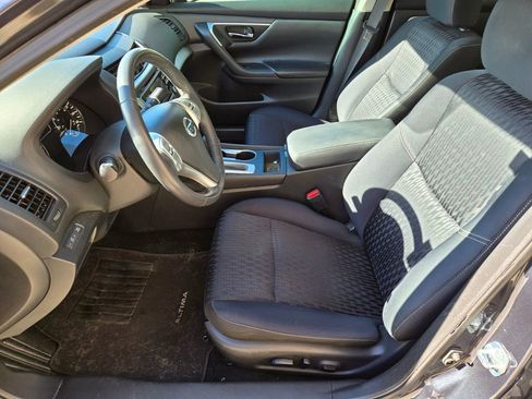 Used 2017 Nissan Altima 2.5 SV image 6