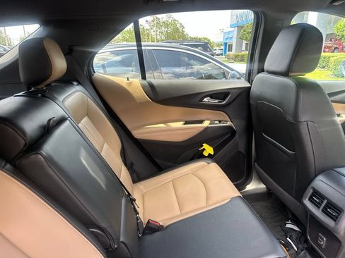 Used 2023 Chevrolet Equinox Premier FWD image 17