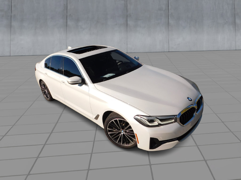 Used 2022 BMW 530i xDrive w/ Executive Package AWD/4WD image 2