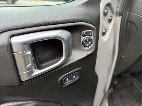 Used 2022 Jeep Wrangler Unlimited Sport AWD/4WD image 16
