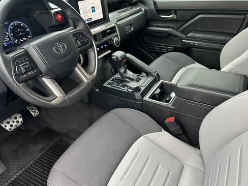 Used 2024 Toyota Tacoma TRD Sport image 11