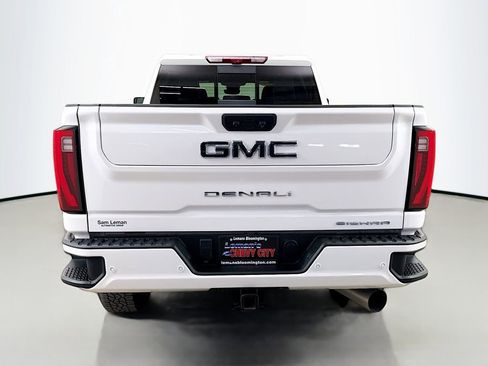 Used 2025 GMC Sierra 2500 Denali Ultimate w/ LPO, GMC Protection Package AWD/4WD image 9