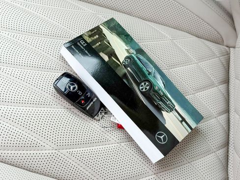 Used 2023 Mercedes-Benz GLS 63 AMG 4MATIC image 37